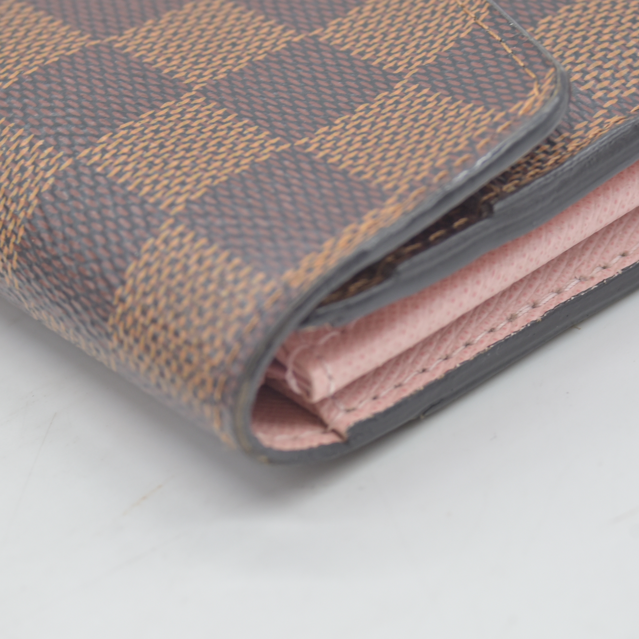 $775 2019 Louis Vuitton Damier Ebene Sarah Wallet NM Rose Ballerine CA4119