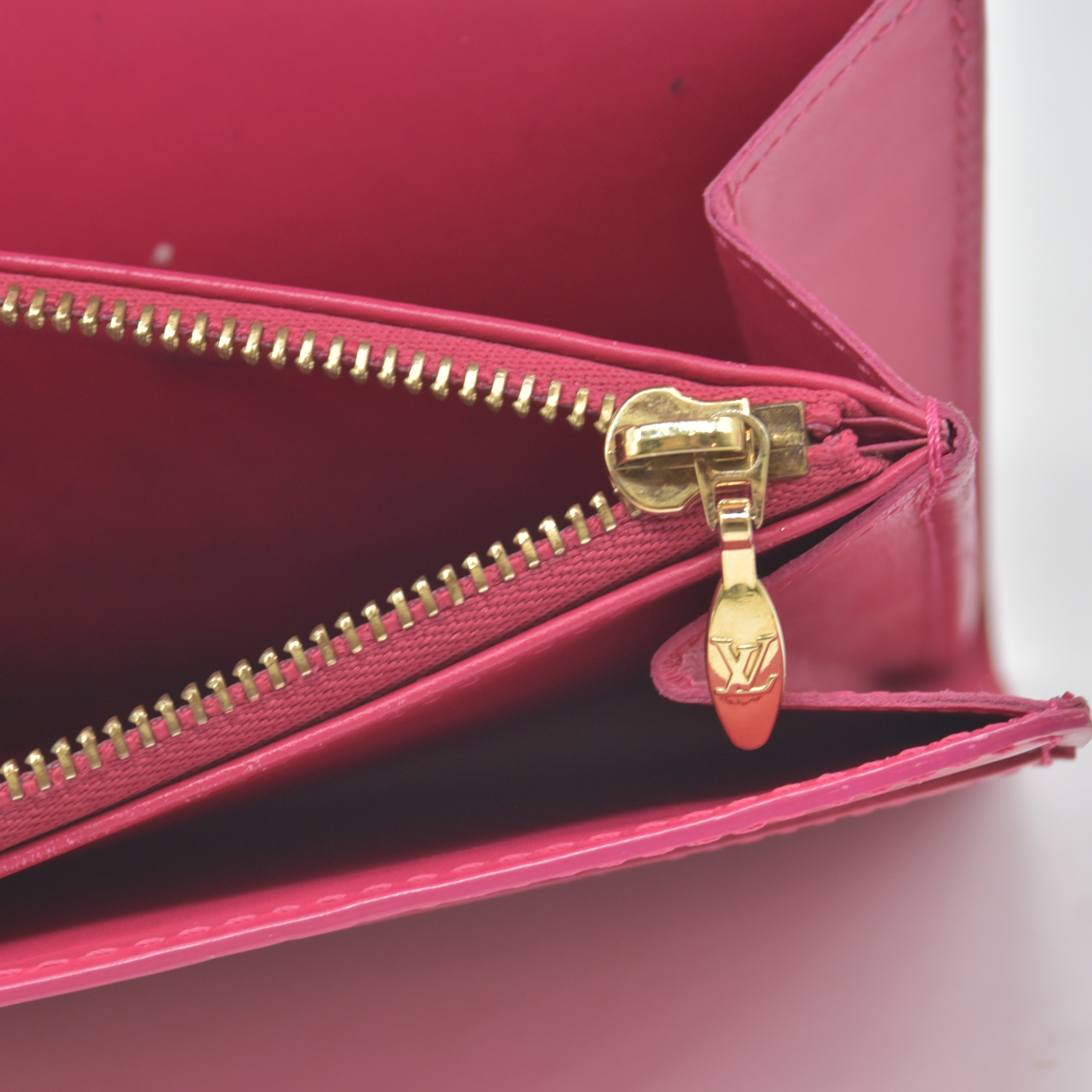 $840 2002 LOUIS VUITTON Monogram Vernis Portefeuille Sarah Long Wallet TH1022