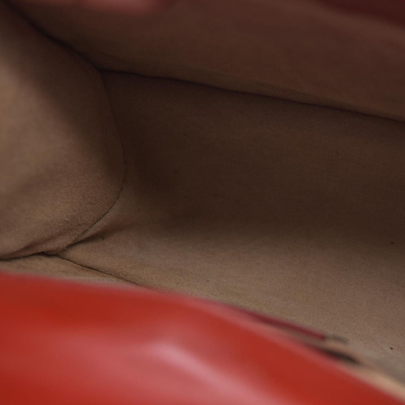 $1980 Gucci  Calfskin Mini Sylvie Chain Shoulder Bag Hibiscus Red