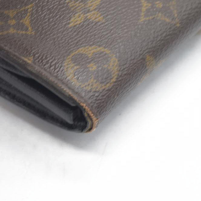 $1140 Louis Vuitton  Monogram Pallas Wallet Black
