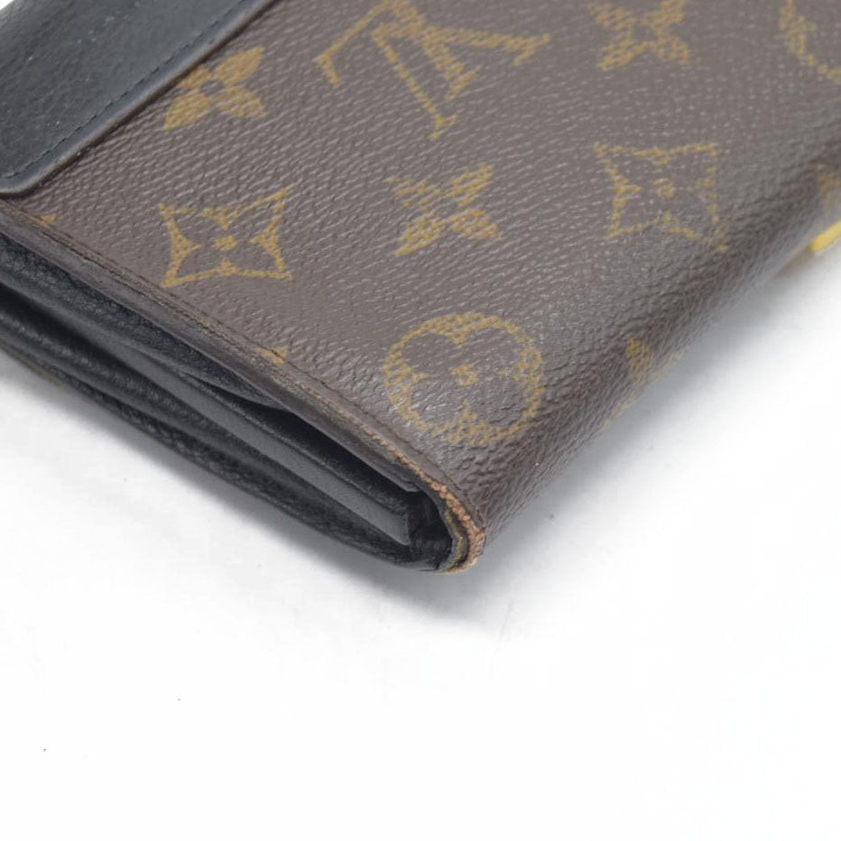 $1140 Louis Vuitton  Monogram Pallas Wallet Black