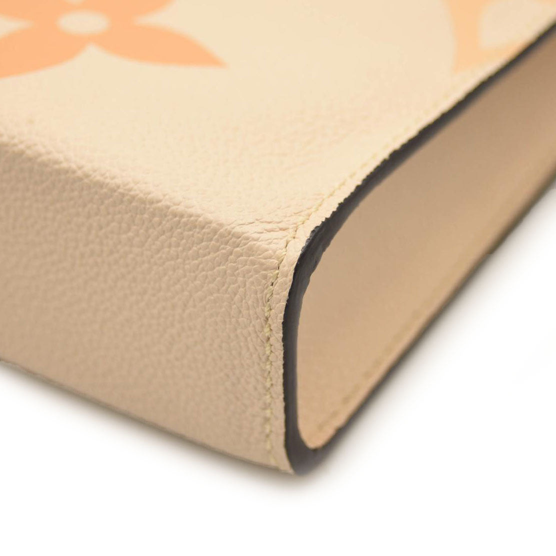 LOUIS VUITTON Empreinte Monogram Giant By The Pool Toiletry Pouch 26 Cream Saffron