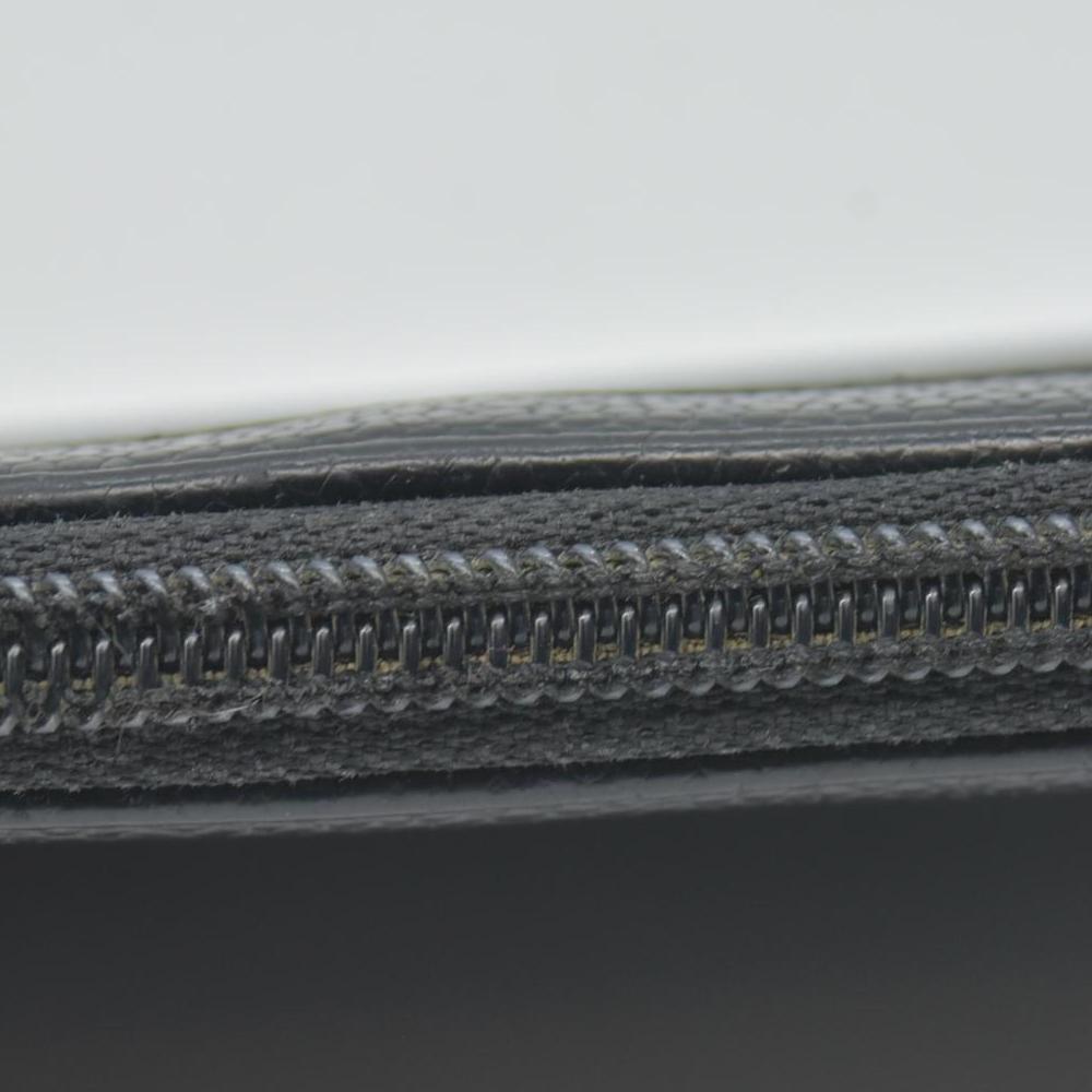 $925 Chanel Caviar Large Timeless CC Zip Around Wallet BlackCONSIGNMENT