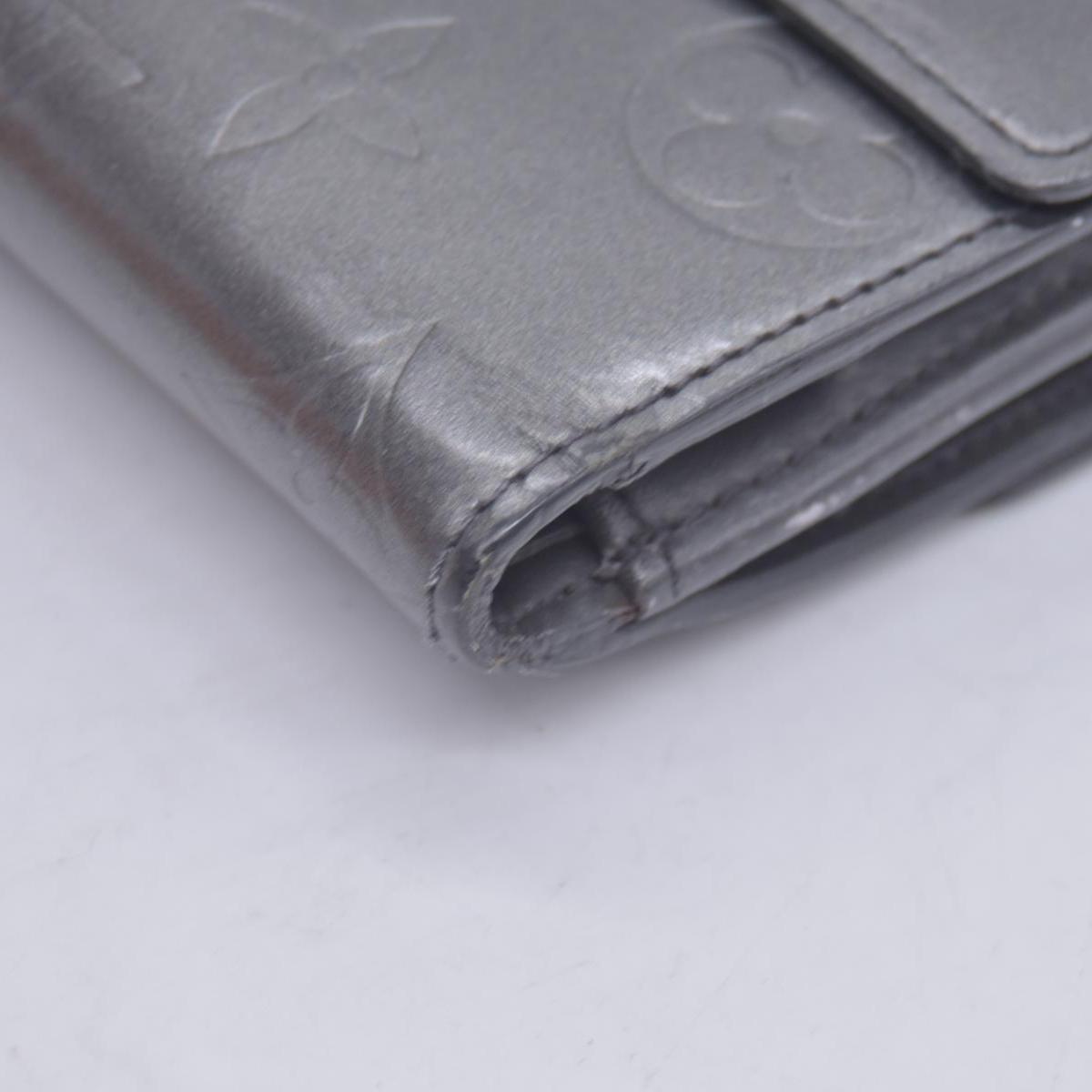 $605 2003 Louis Vuitton Metallic Matt Vernis Compact Wallet Grey TH0033 CONSIGNMENT 10020918