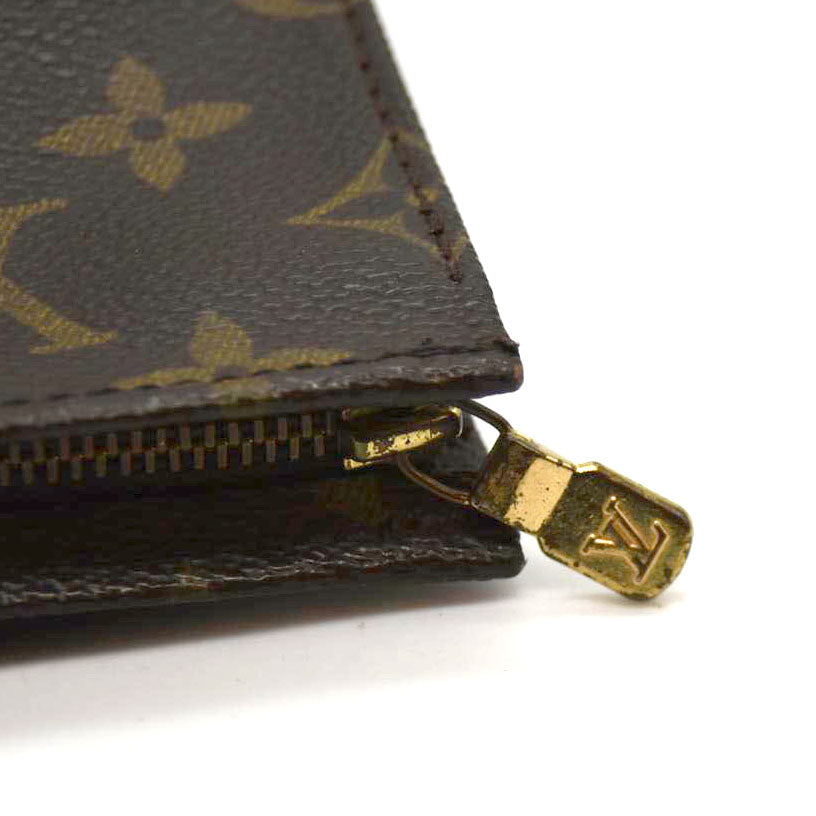Louis Vuitton  Monogram Toiletry Pouch 26