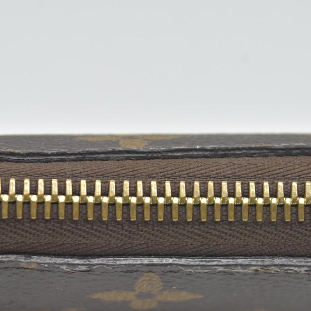 $915 2019 LOUIS VUITTON Monogram Love Lock Zippy Wallet CONSIGNMENT MI0159
