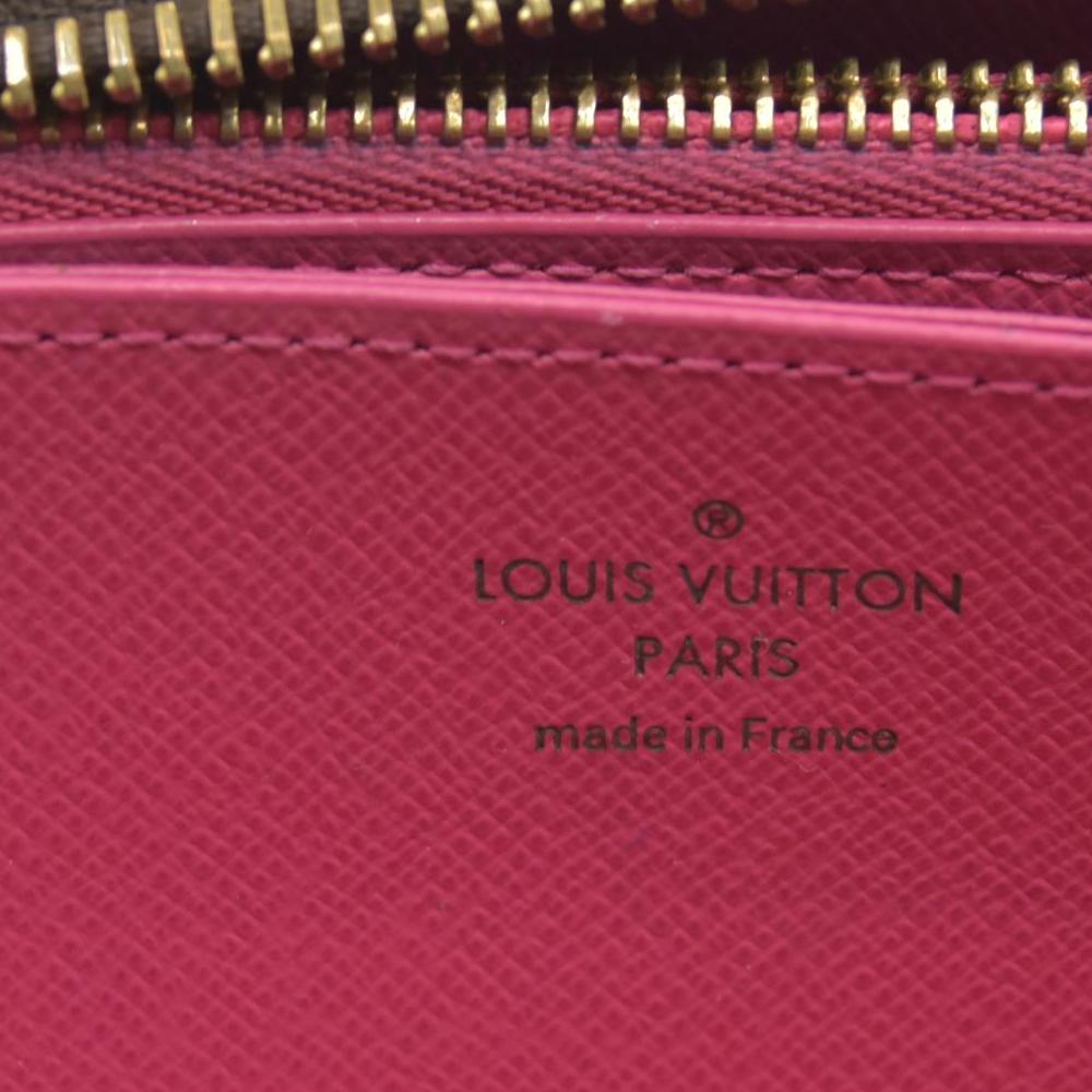 $915 2019 LOUIS VUITTON Monogram Love Lock Zippy Wallet CONSIGNMENT MI0159