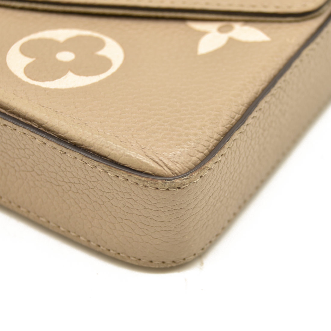 Louis Vuitton  Empreinte Monogram Giant Felicie Pochette Tourterelle Creme FY5200