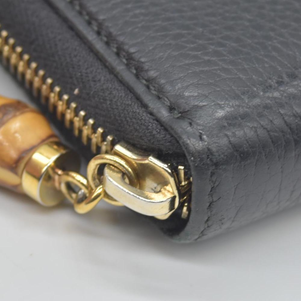 $880 Gucci Gucci Black Leather Bamboo Tassel Zip Around Wallet CONSIGNMENT