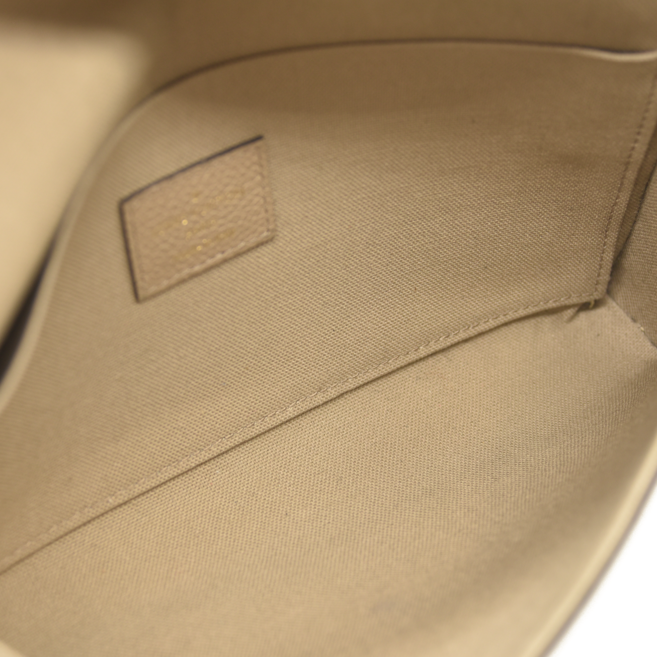 Louis Vuitton  Empreinte Monogram Giant Felicie Pochette Tourterelle Creme FY5200