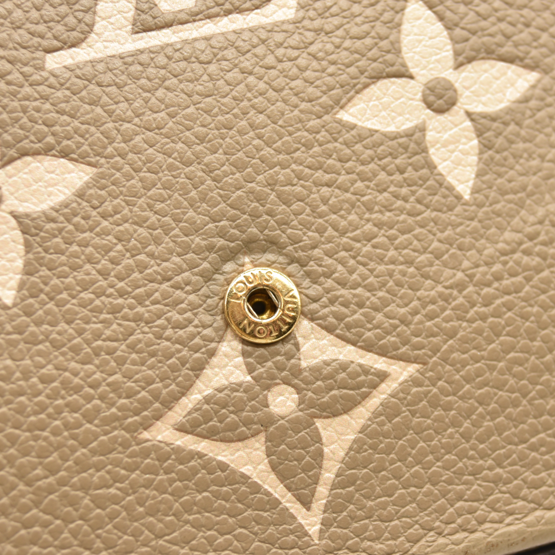 Louis Vuitton  Empreinte Monogram Giant Felicie Pochette Tourterelle Creme FY5200