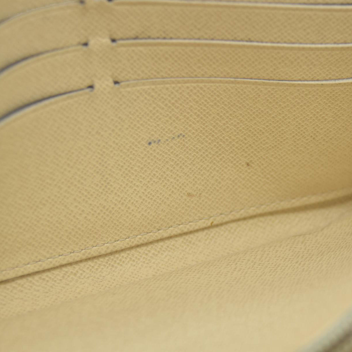 AUCTION $720 Louis Vuitton 2008 Damier Azur Pattern Sarah Wallet