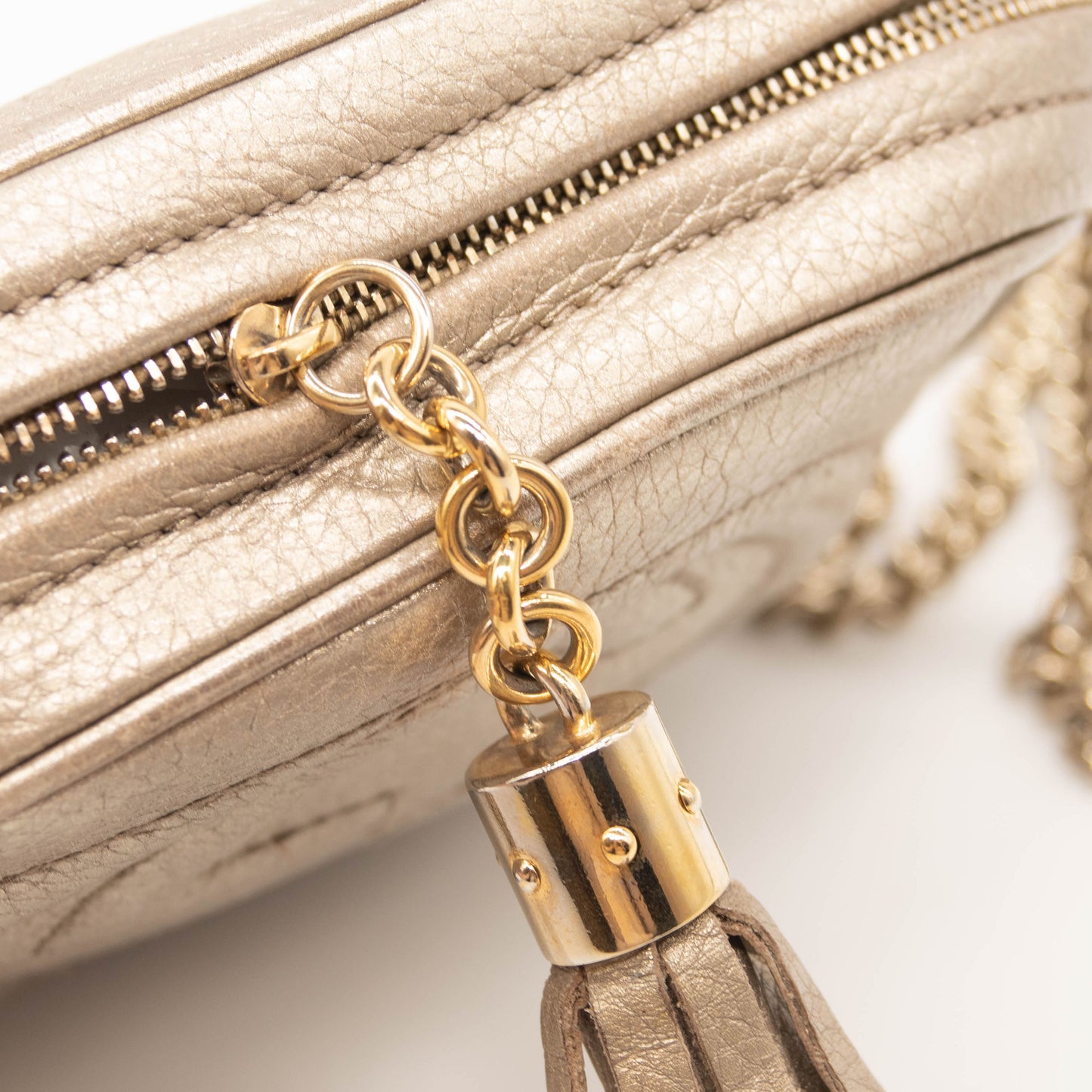 Gucci Metallic Pebbled Calfskin Mini Soho Chain Bag Golden Beige