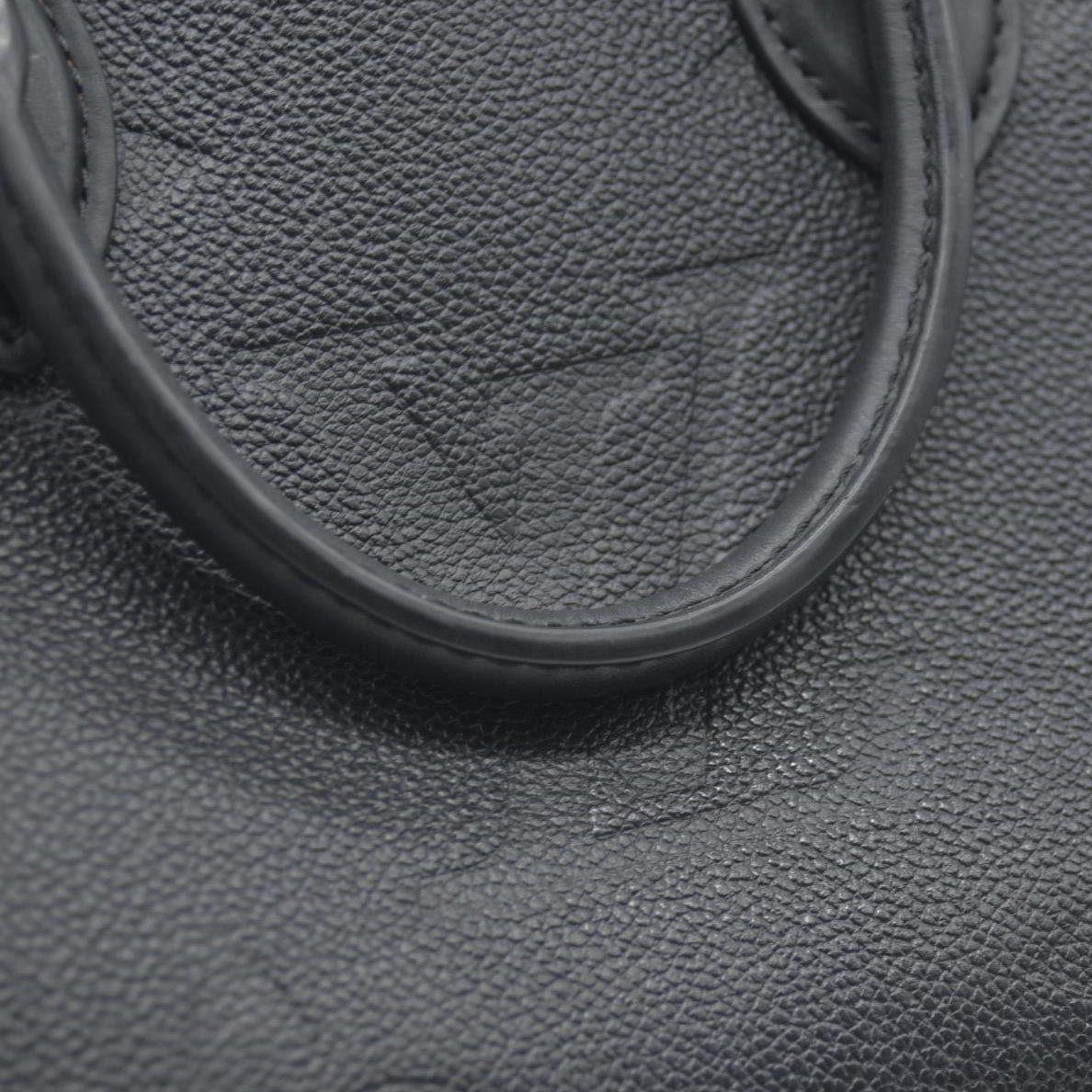 AUCTION $3350 Louis Vuitton  Empreinte Monogram Giant Onthego BB Black