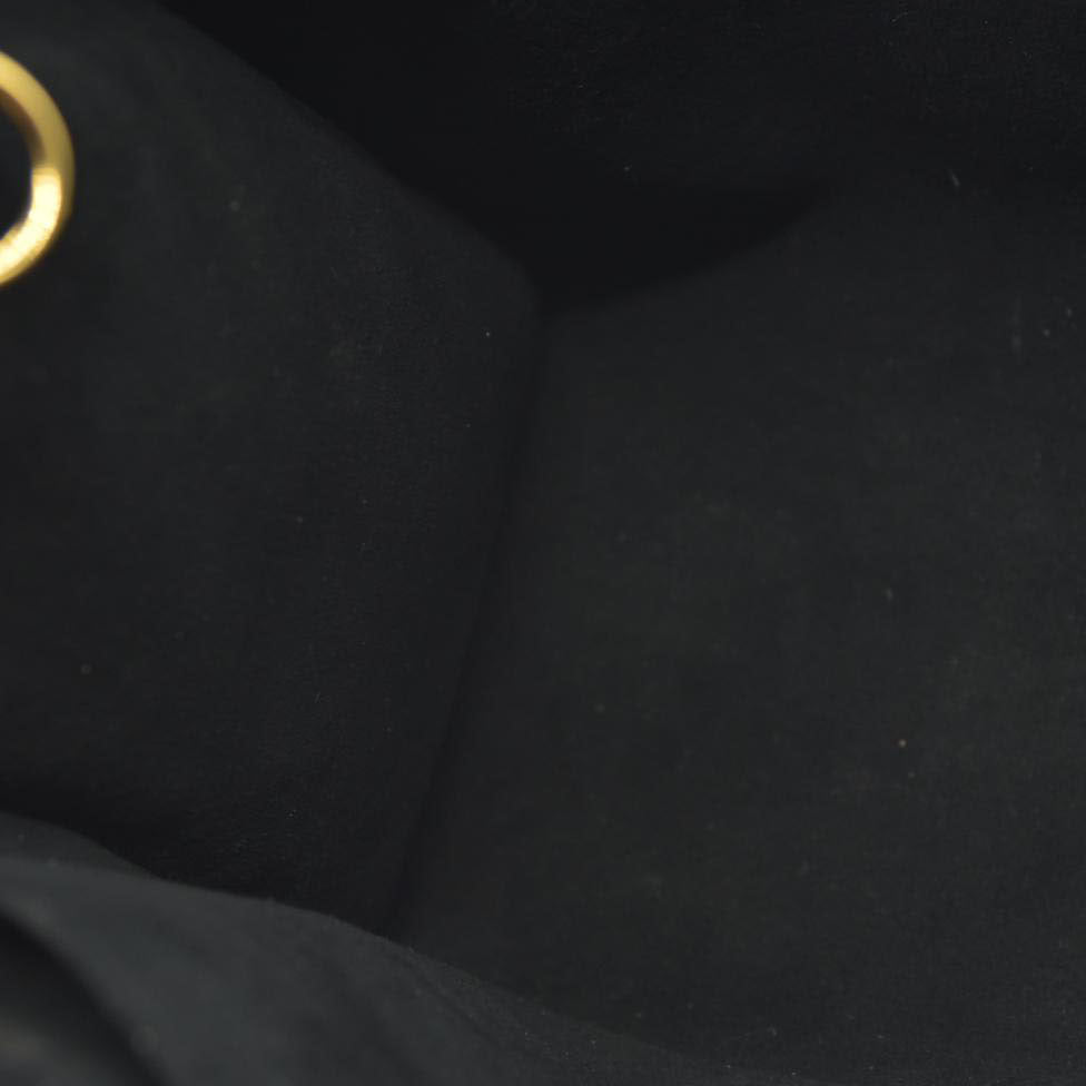 AUCTION $3350 Louis Vuitton  Empreinte Monogram Giant Onthego BB Black