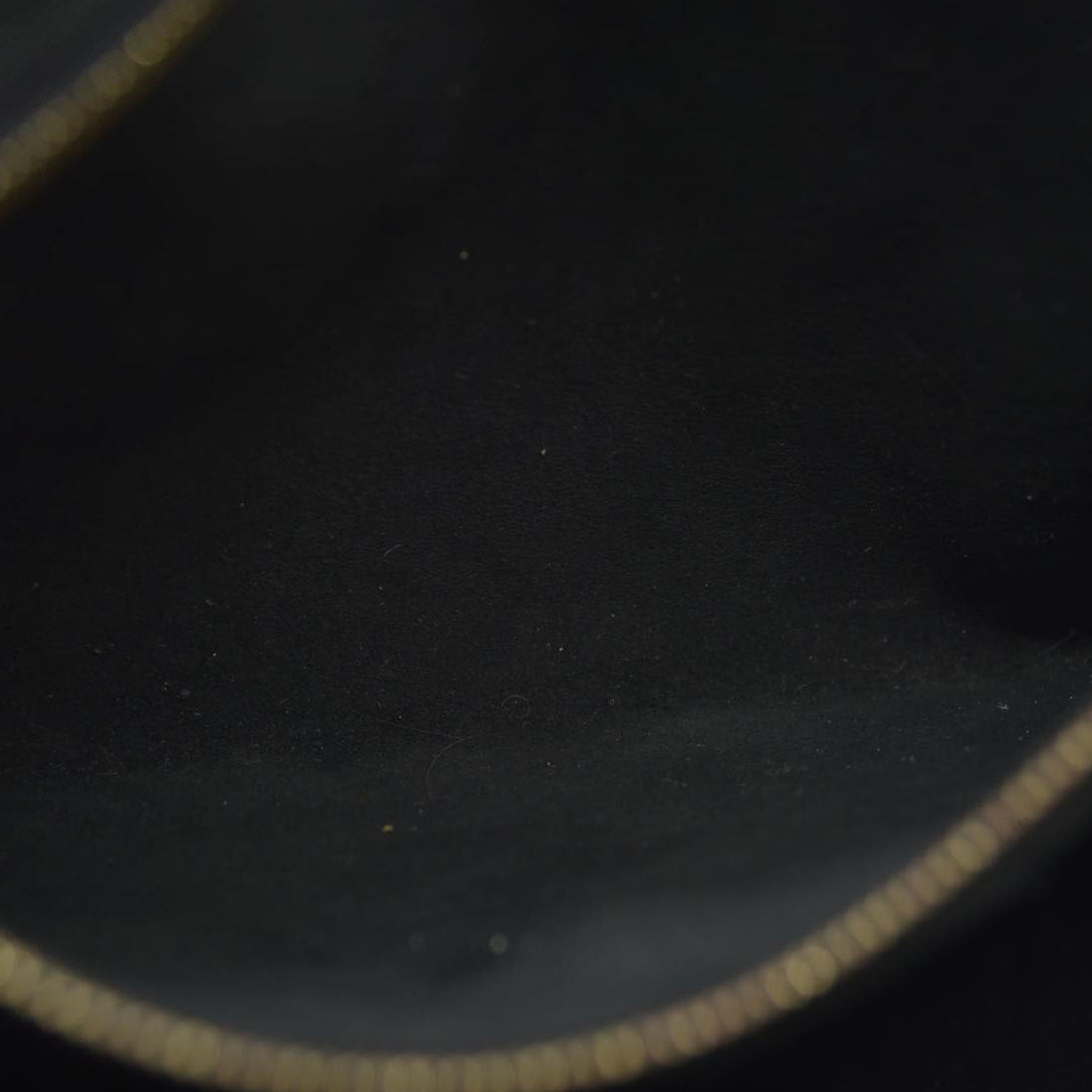 AUCTION $3350 Louis Vuitton  Empreinte Monogram Giant Onthego BB Black