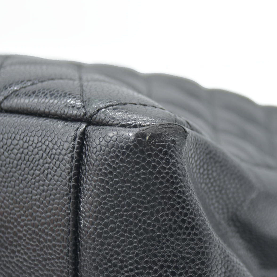 AUCTION $2900 Chanel  Caviar Quilted Grand Shopping Tote GST Black