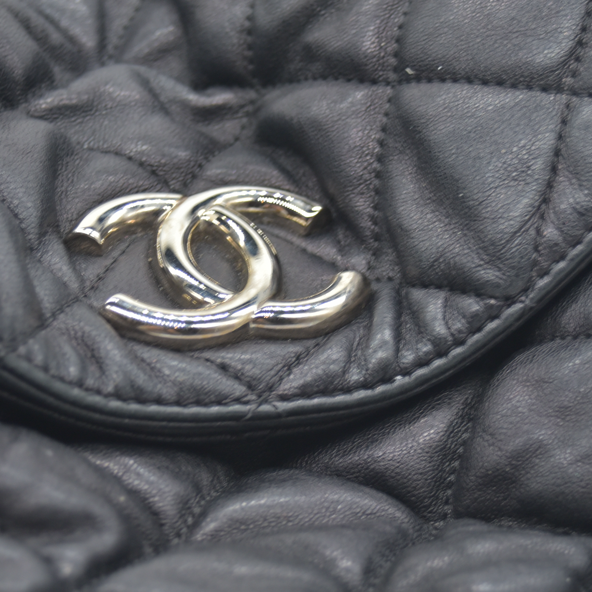 $3320 2011 Chanel Quilted Chain Me Hobo Black Chain Around