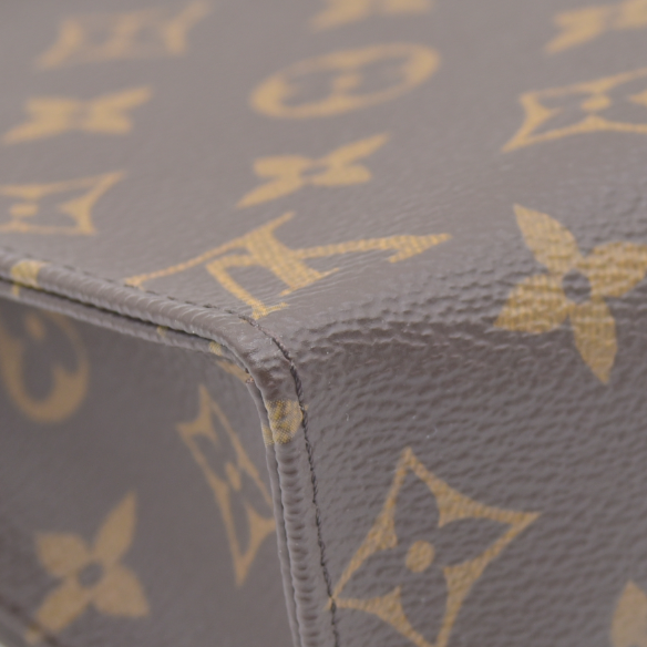 $885 Louis Vuitton  Monogram Toiletry Pouch 19 Red RFID