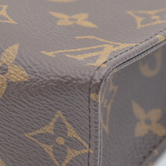 $885 Louis Vuitton  Monogram Toiletry Pouch 19 Red RFID