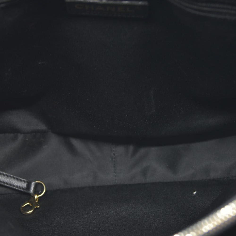 AUCTION $2900 Chanel  Caviar Quilted Grand Shopping Tote GST Black