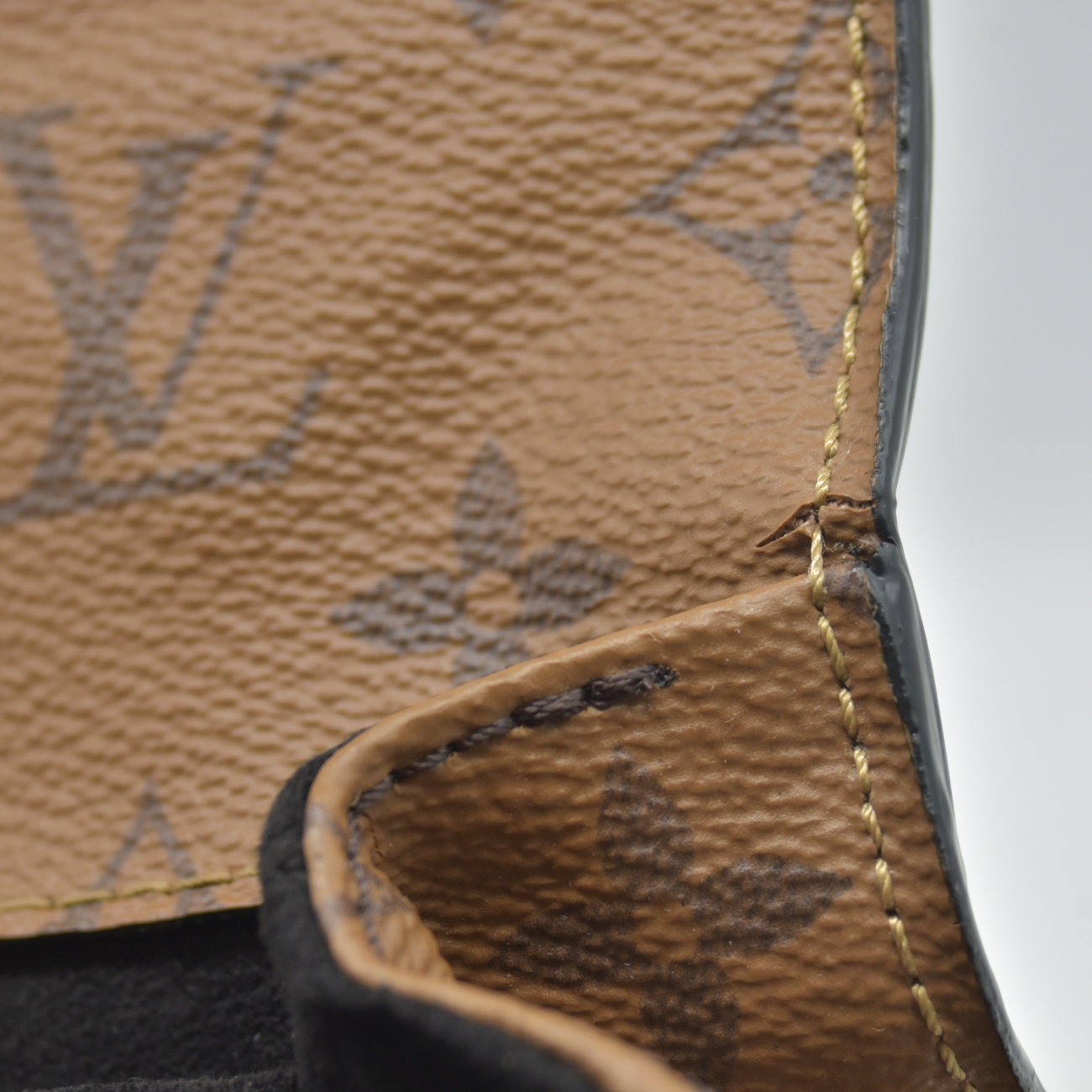 $2790 2017 Louis Vuitton Reverse Monogrm Giant Pochette Metis DR1117