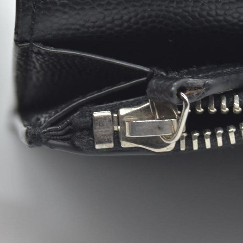 $900 Saint Laurent Leather Continental Wallet CONSIGNMENT