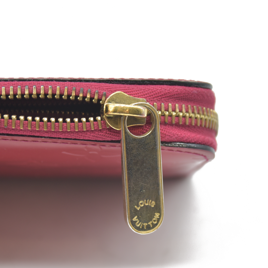 $1030 Louis Vuitton  Vernis Zippy Wallet Pink CA4183