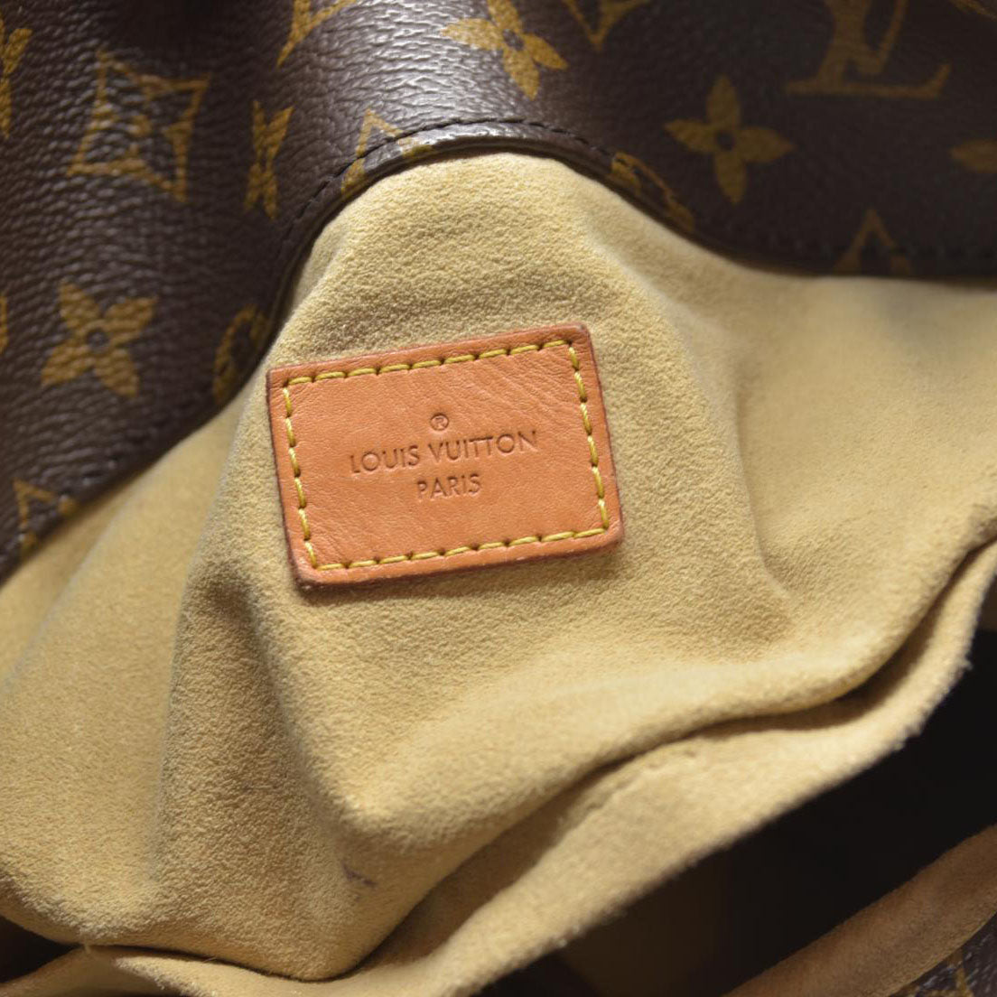 AUCTION $2950 Louis Vuitton LV Monogram Artsy MM TX4169