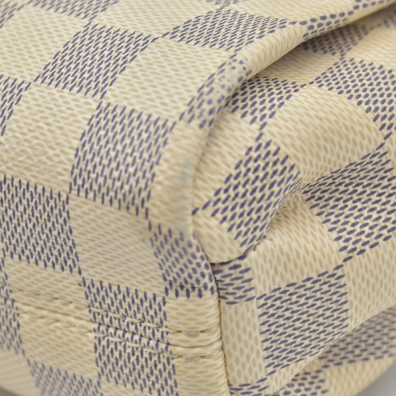 $2000 2016 Louis Vuitton Damier Azur Croisette TR3116