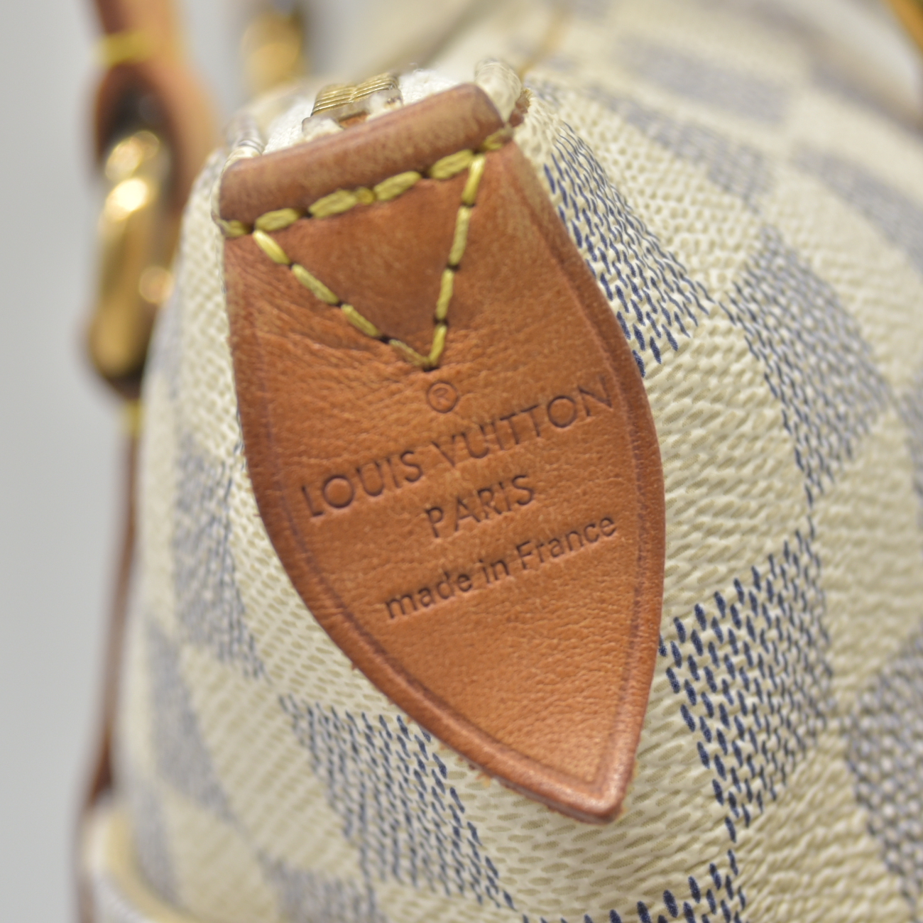 $1270 2010 Louis Vuitton Damier Azur Totally PM AR1130
