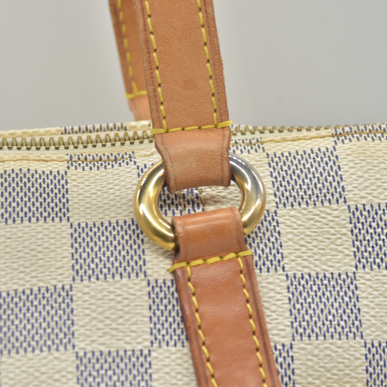 $1270 2010 Louis Vuitton Damier Azur Totally PM AR1130