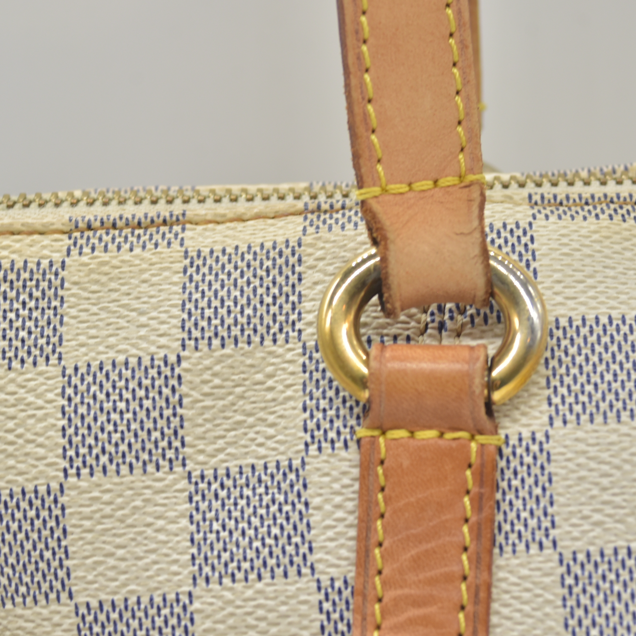 $1270 2010 Louis Vuitton Damier Azur Totally PM AR1130