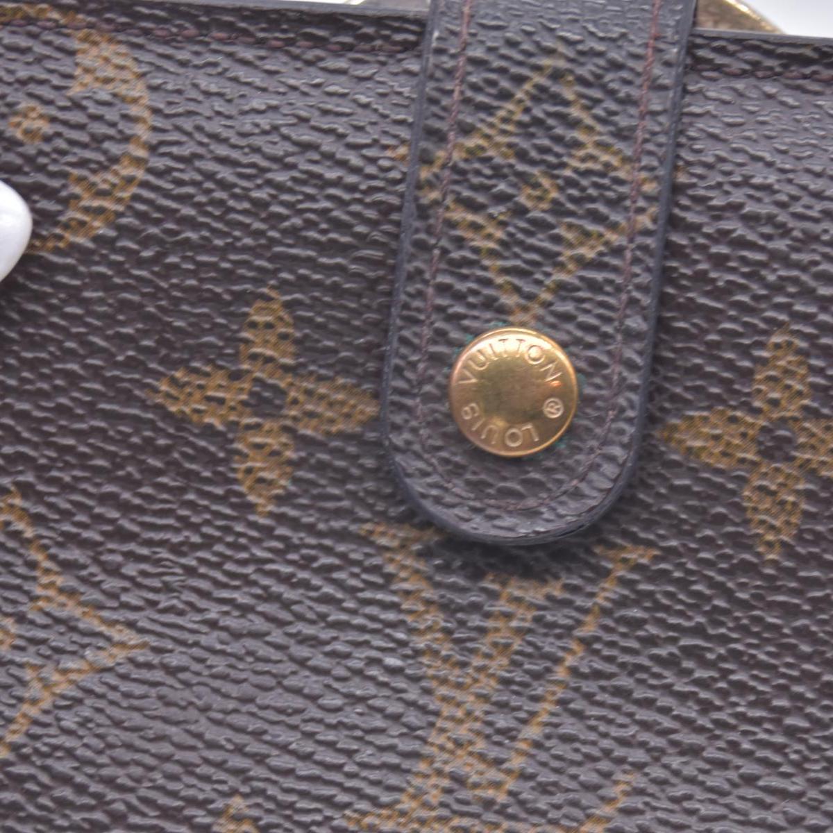 $735 2000 Louis Vuitton French Kiss Lock Monogram Wallet MI0080 CONSIGNMENT 10020917