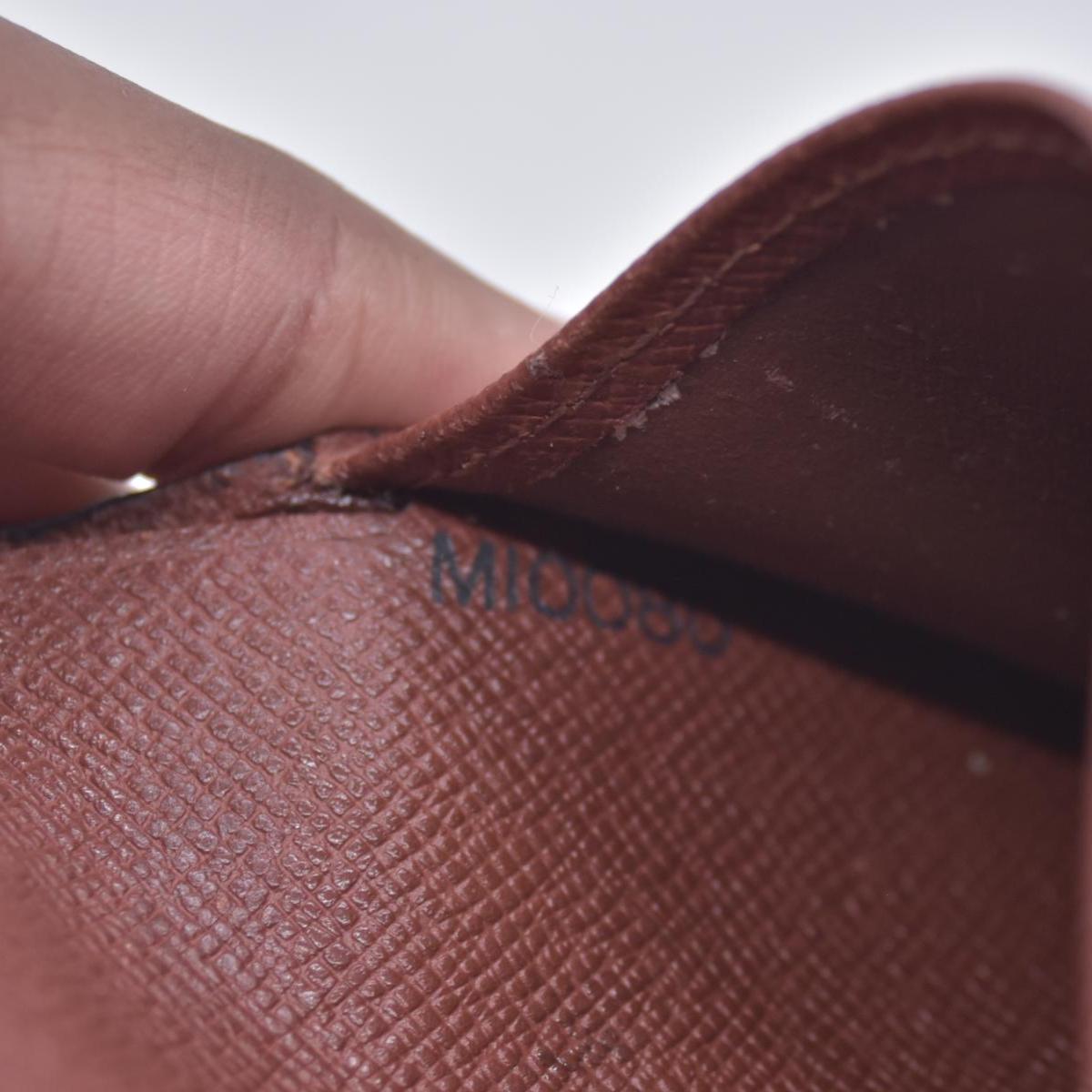 $735 2000 Louis Vuitton French Kiss Lock Monogram Wallet MI0080 CONSIGNMENT 10020917