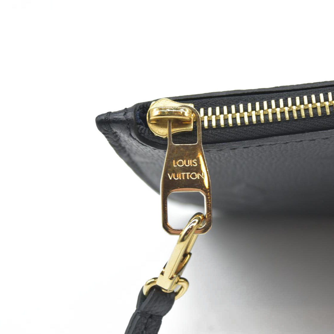 AUCTION $1200 Louis Vuitton  Empreinte Monogram Giant Neverfull MM Pochette Black