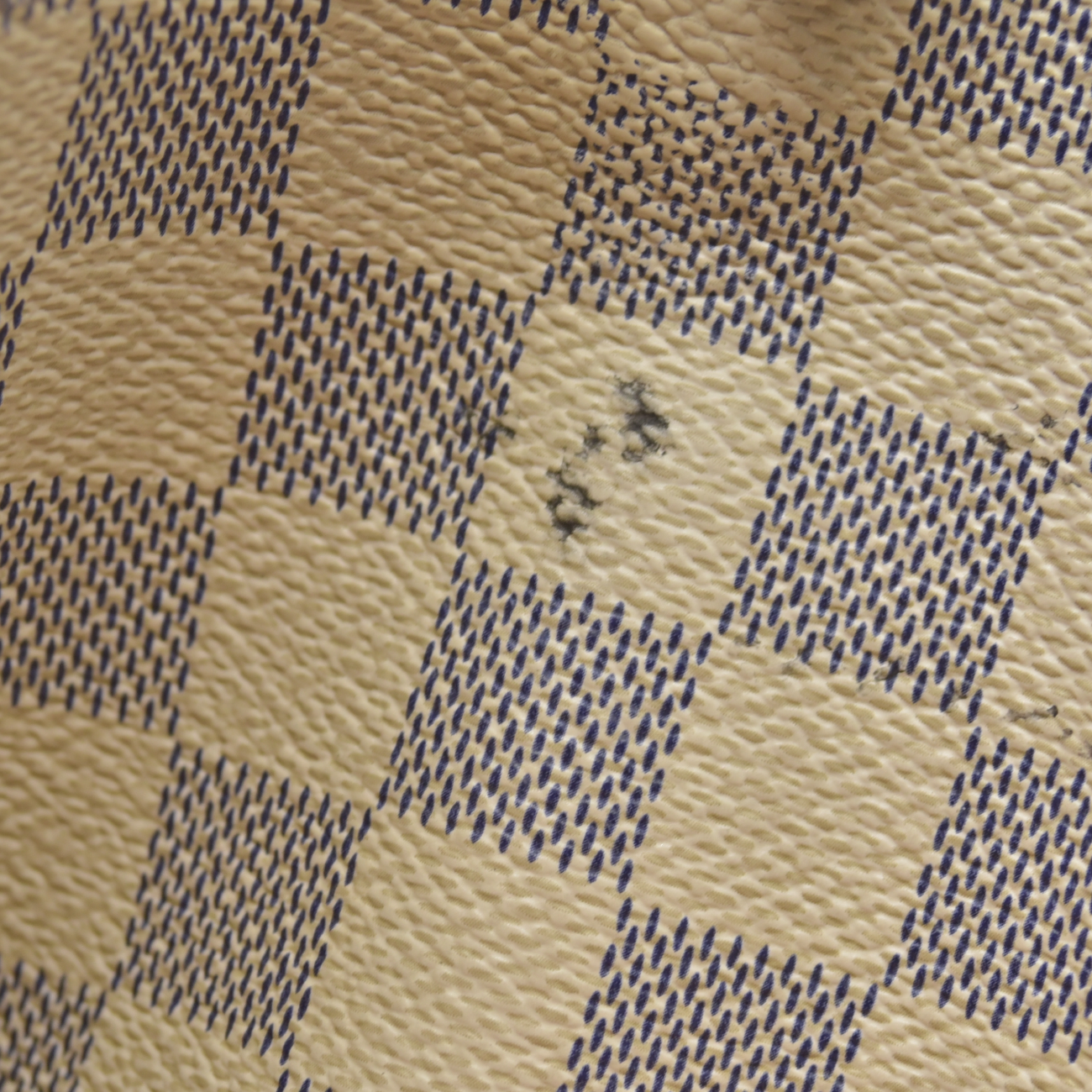 $1270 2010 Louis Vuitton Damier Azur Totally PM AR1130