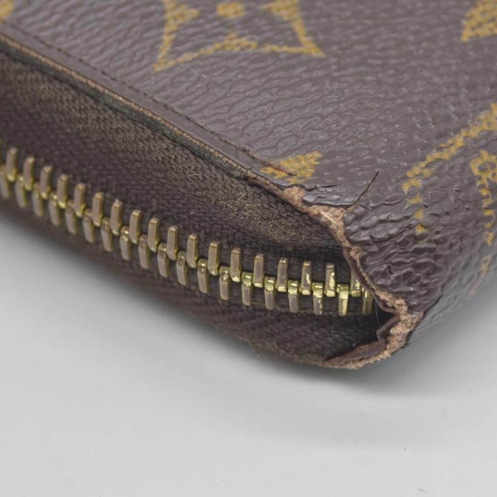 $915 2008 Louis Vuitton Monogram Zippy Wallet CONSIGNMENT CA4008