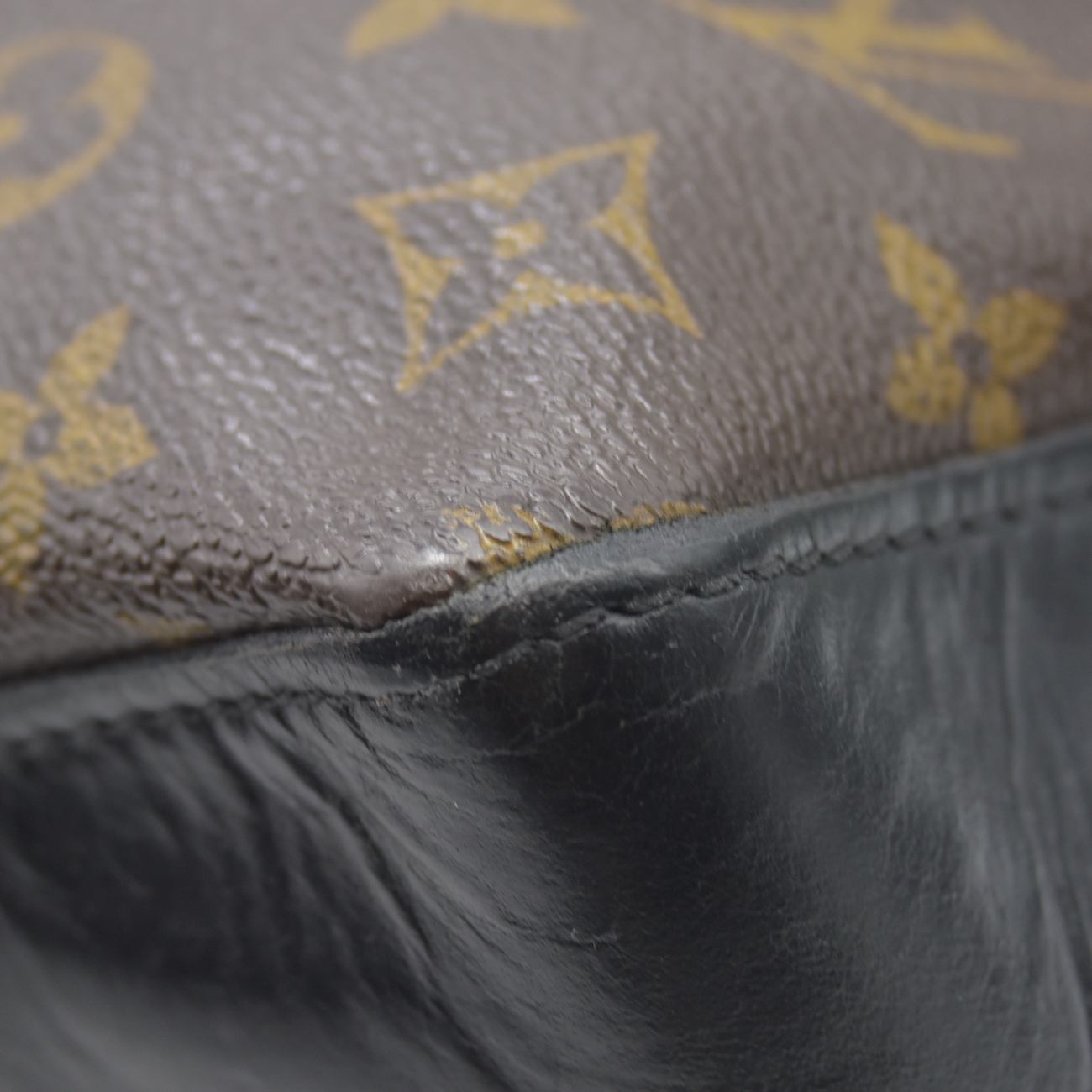 $1650 2014 LOUIS VUITTON  Monogram Macassar Torres Messenger SR0174