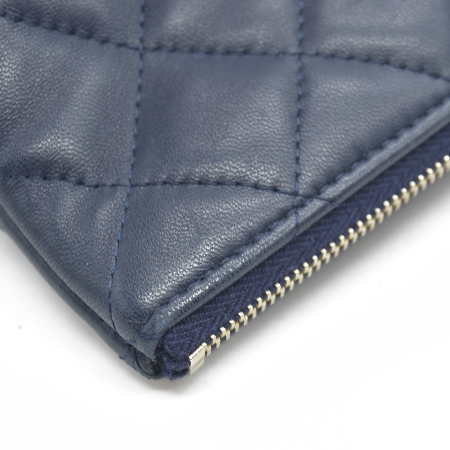$1475 Chanel Navy Lambskin Classic Charm Decoration New Medium Clutch