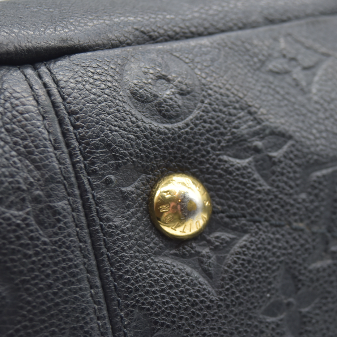 AUCTION $3800 Louis Vuitton  Empreinte Artsy MM Black CA1124