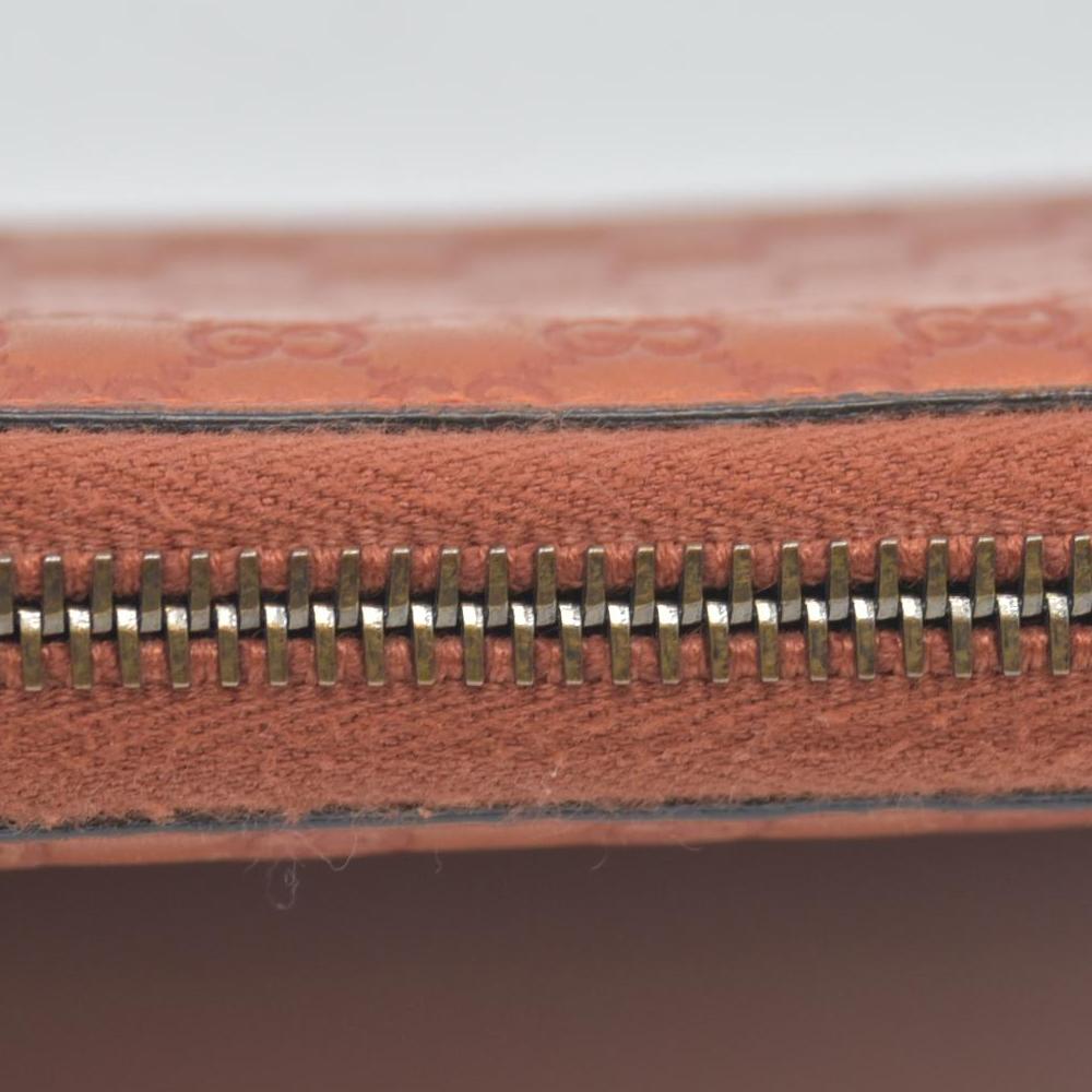 $720 Gucci Microguccissima Pattern Leather Zip Around Wallet CONSIGNMENT