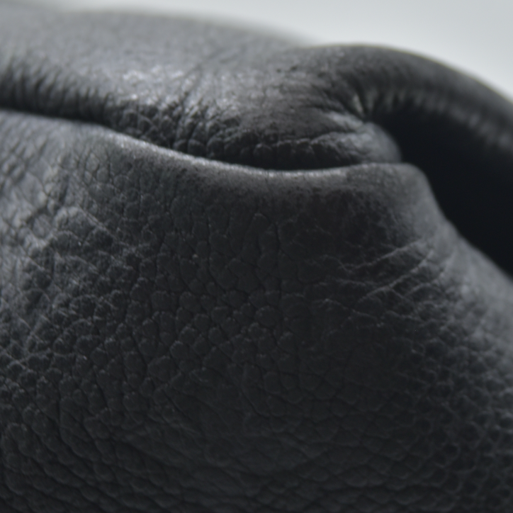 AUCTION $3800 Louis Vuitton  Empreinte Artsy MM Black CA1124