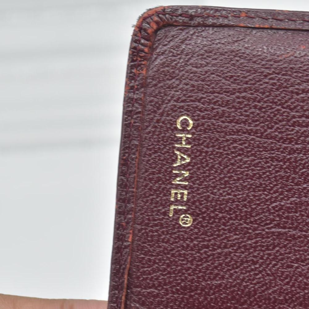 $925 Chanel  Interlocking CC Logo Wallet Burgundy CONSIGNMENT