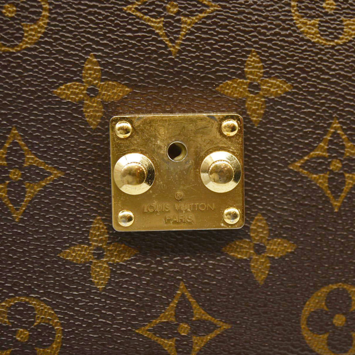 LOUIS VUITTON Monogram Pochette Metis DR4183