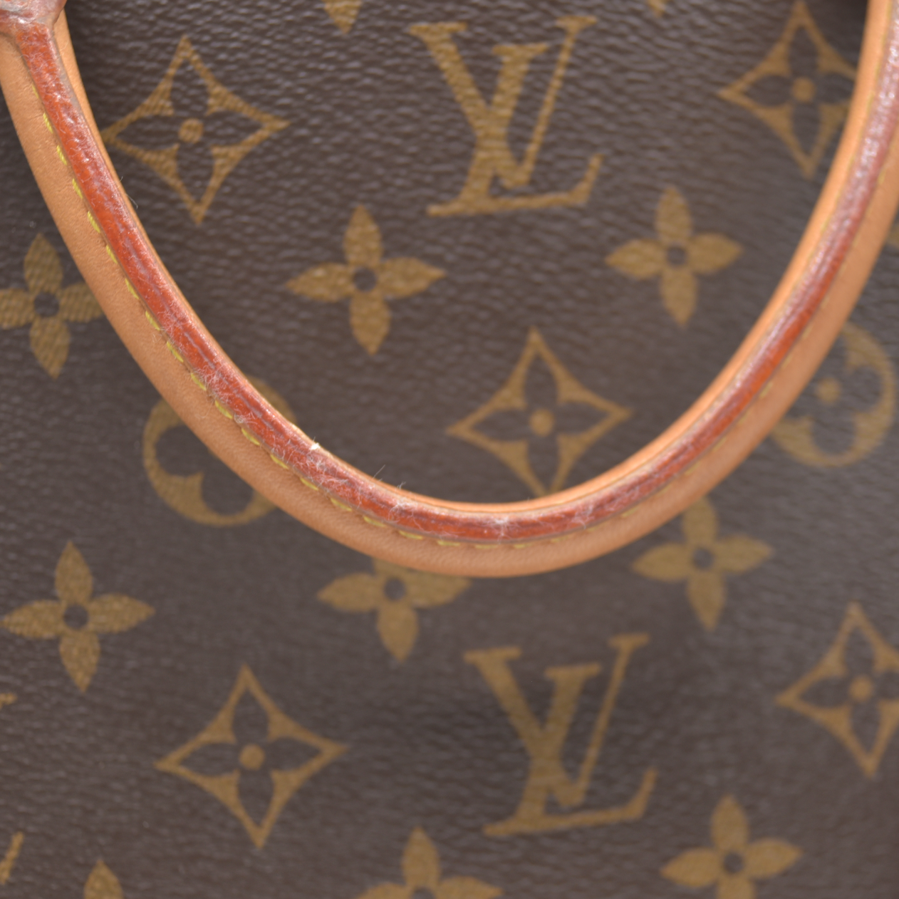 AUCTION $3050 Louis Vuitton LV Monogram Petit Palais
