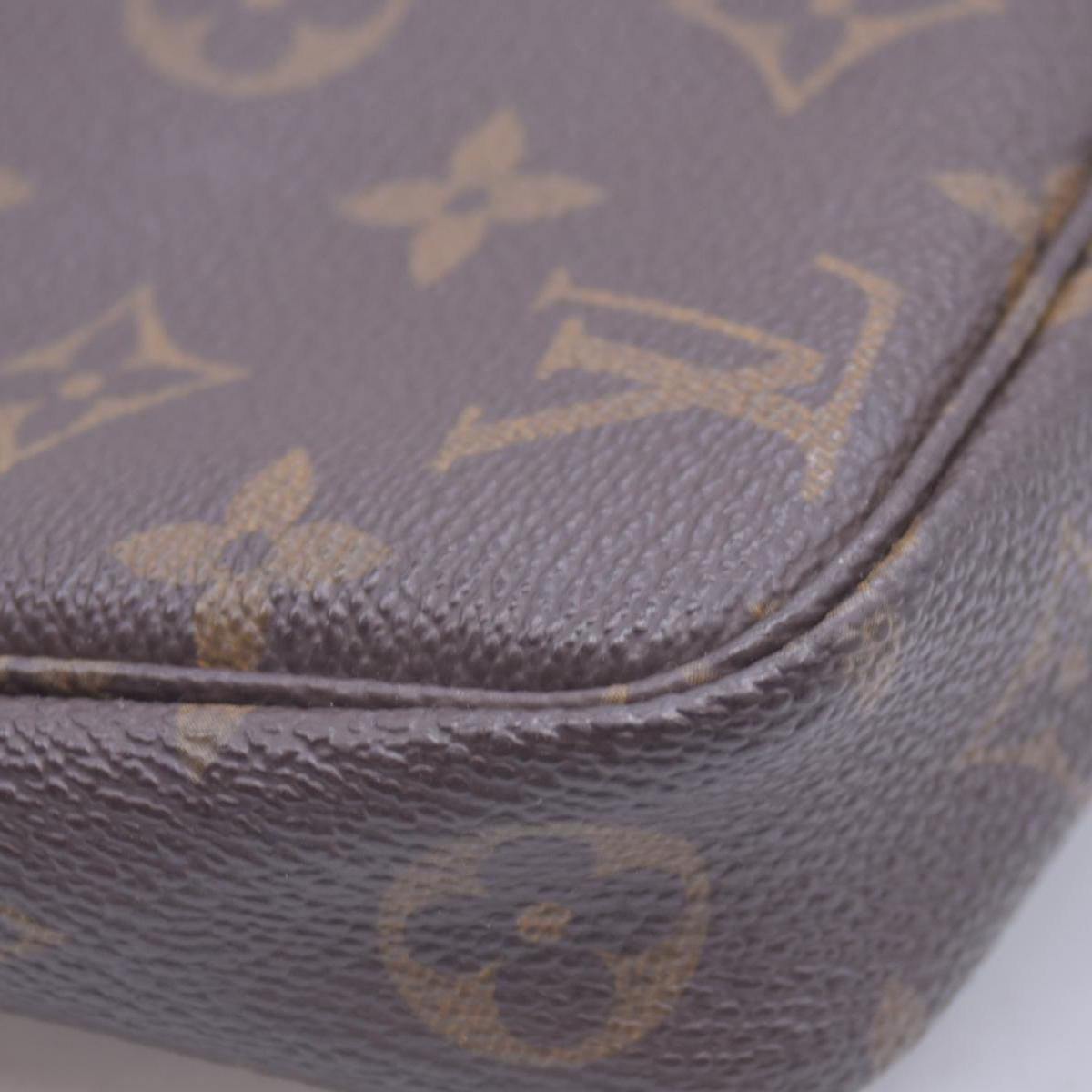 $1290 1996 Louis Vuitton Monogram Pochette Accessories CONSIGNMENT AR0996