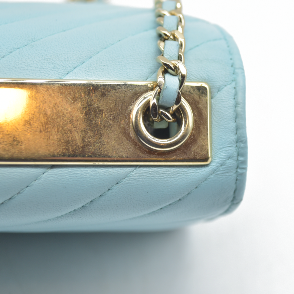 $3800 Chanel Trendy Chevron Wallet On A Chain Quilted Front Flap Turquoise 2019