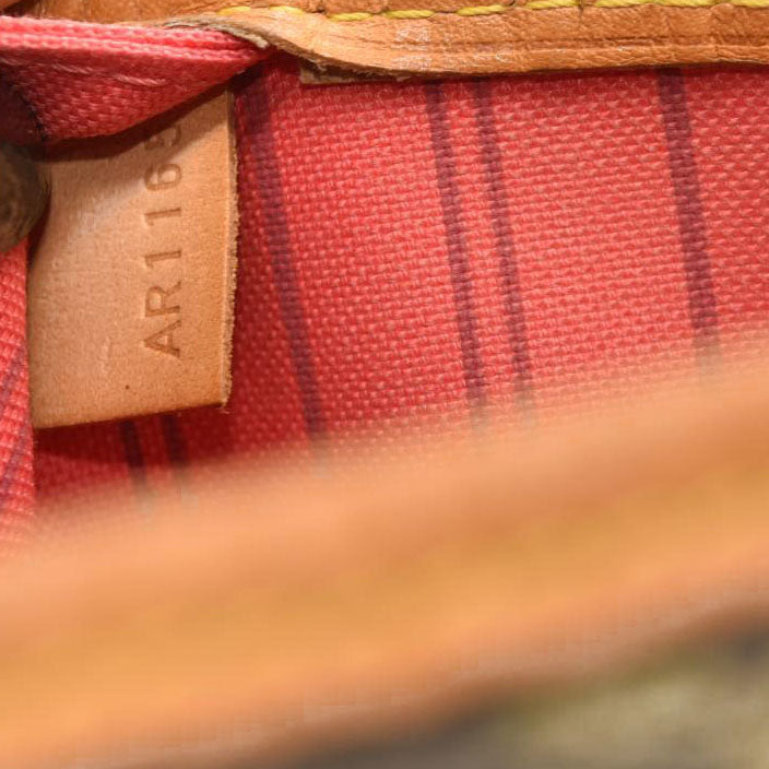 LOUIS VUITTON Monogram V Neverfull MM Grenade AR1185