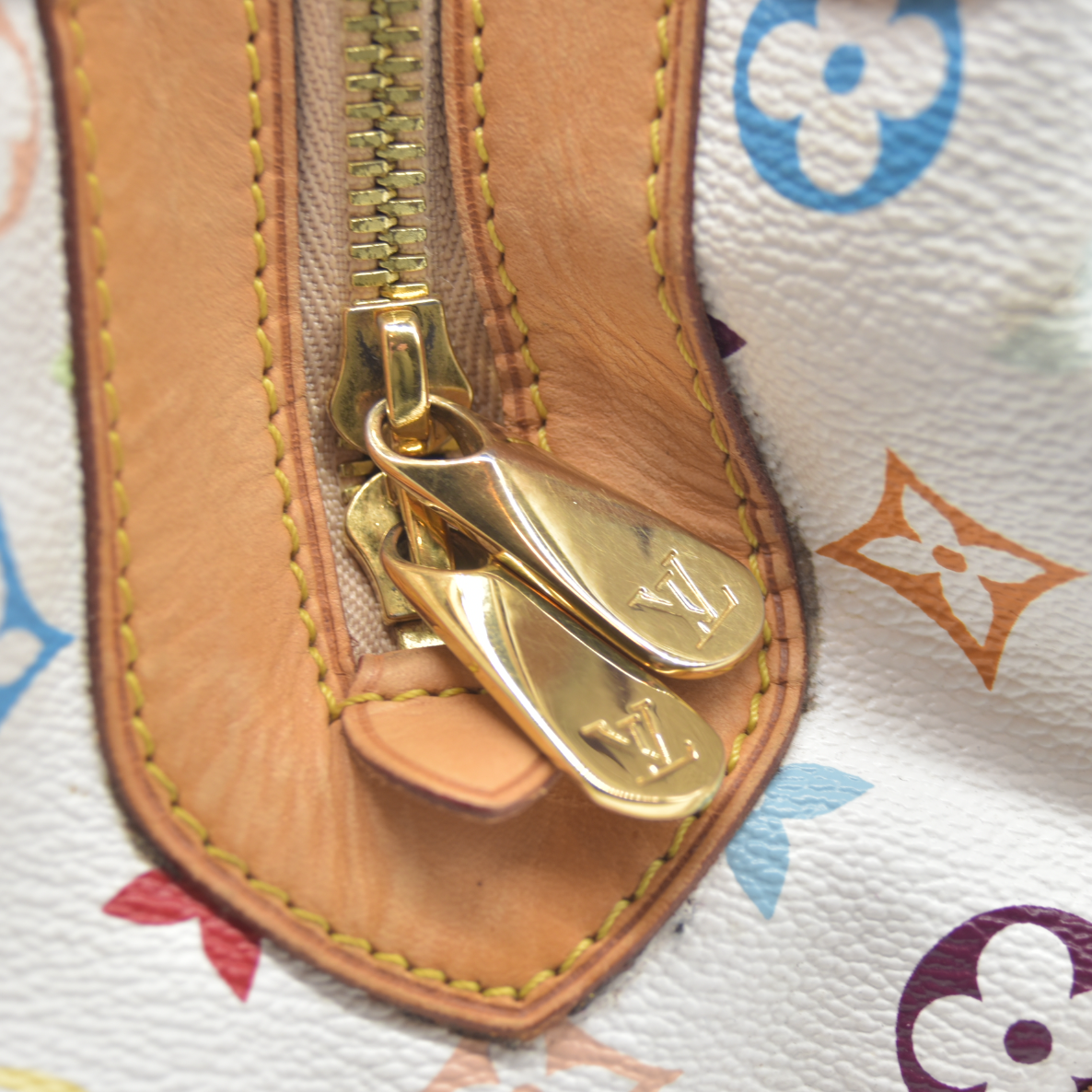 $2410 Louis Vuitton Multicolore Monogram Claudia